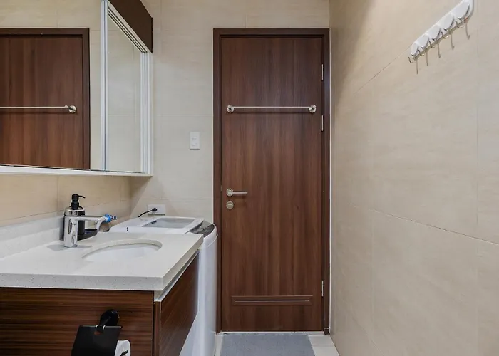 Group Family And Friends At Tambuli Residences Spacious 1-bedroom, Sleeps Up To 6 By Dominik With Pool Access & Balcony In Mactan Appartement *
