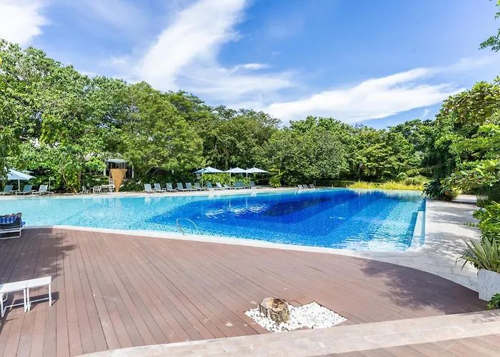 Group Family And Friends At Tambuli Residences Spacious 1-bedroom, Sleeps Up To 6 By Dominik With Pool Access & Balcony In Mactan Île de Mactan